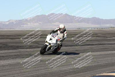 media/Jan-16-2026-CVMA Friday Practice (Fri) [[6f2bf47531]]/5-Racer 4-Trackday1/Session 2 (Bowl)/